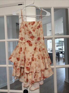 Love okie Floral Tiered Spaghetti Strap Floral romper size medium